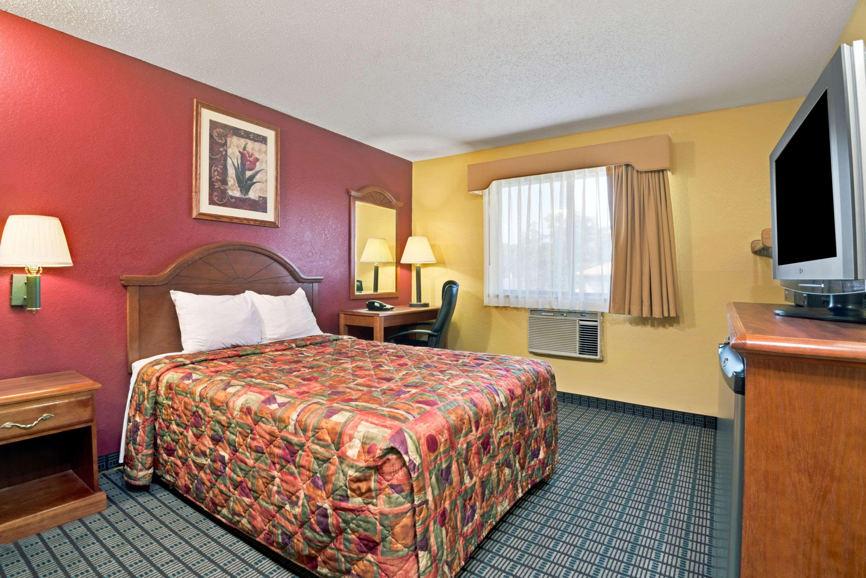 Days Inn By Wyndham Torrington Luaran gambar