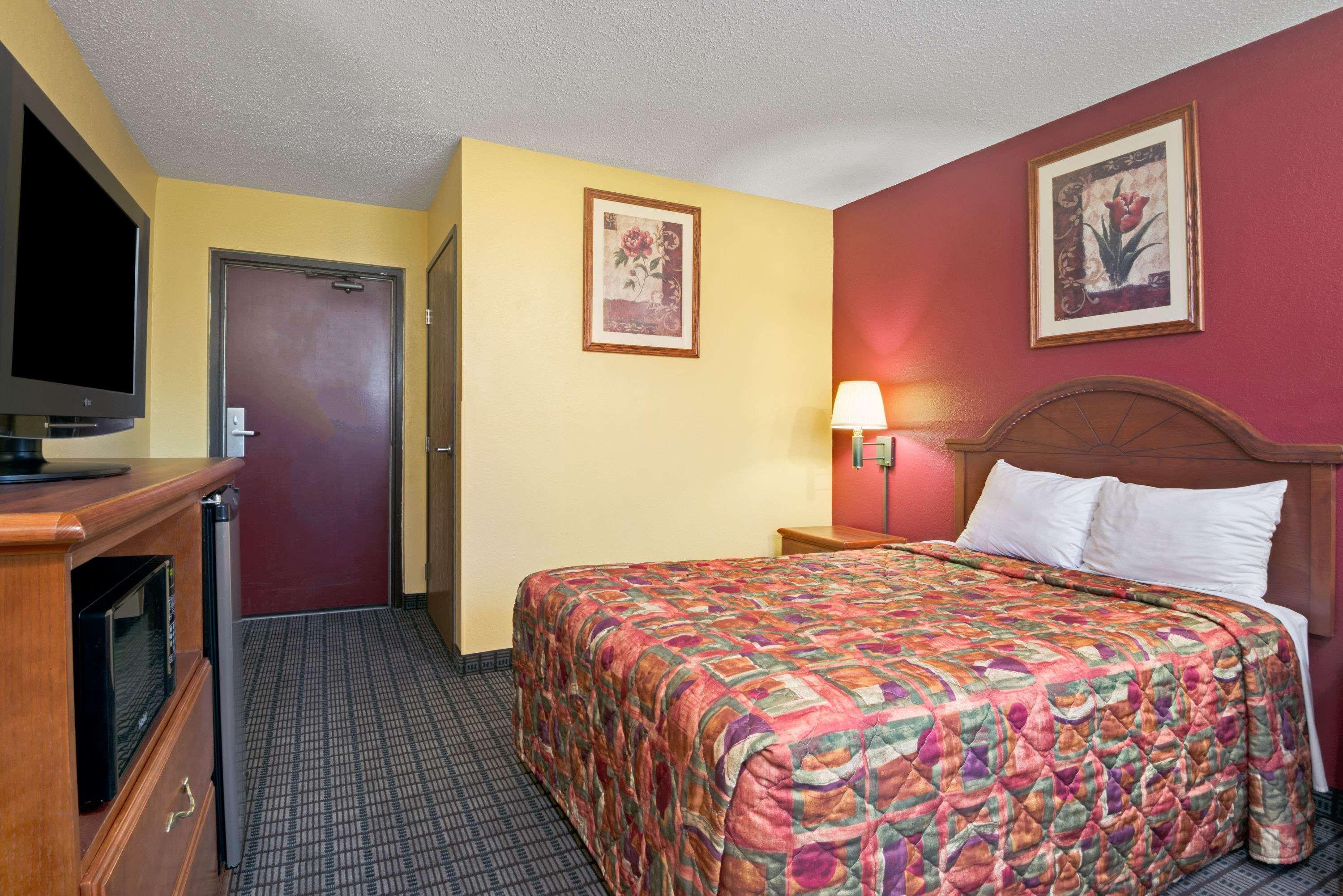 Days Inn By Wyndham Torrington Luaran gambar