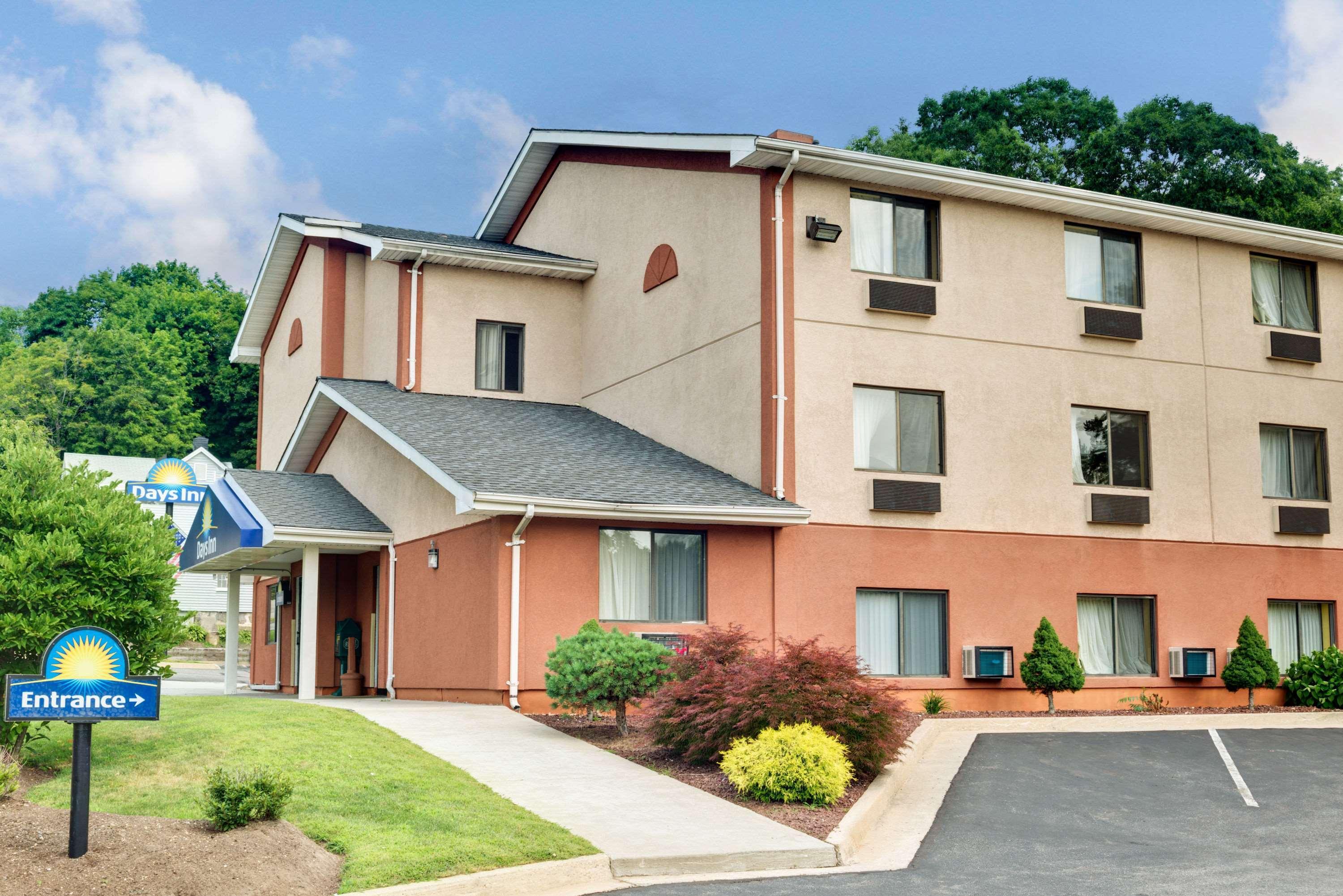 Days Inn By Wyndham Torrington Luaran gambar